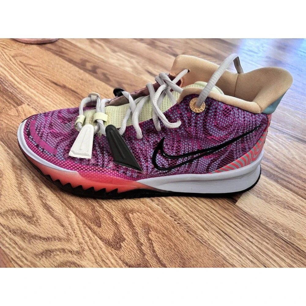 Nike Kyrie 7 Size 6.5 DC0588-601 Preowned Tenis